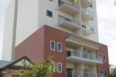 Hume Serviced Apartments - Rental Cars 2