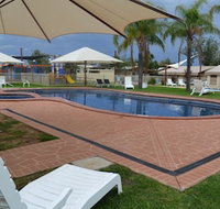 Sun Country Lifestyle Park - Rental Cars