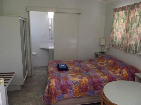 Biloela Caravan & Tourist Park - Rental Cars 4