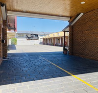 The Cottage Motor Inn Albury - Rental Cars