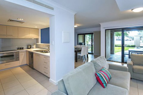 Yallingup Beach Resort - Rental Cars 3