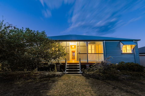 Apple Blossom Cottage - Rental Cars 2
