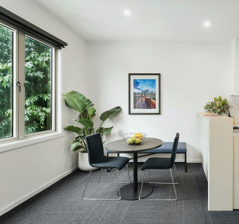 Quest Prahran - Rental Cars 3