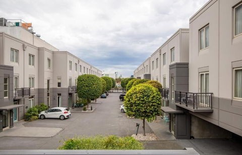 Quest Prahran - Rental Cars 2