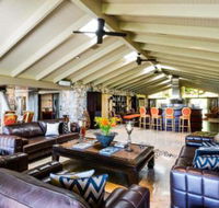 Trinity Beach Palace - Rental Cars