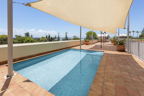 Nesuto The Entrance Apartments - Rental Cars 0