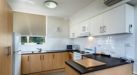 Glenelg Holiday Apartments- Corfu - Rental Cars 4