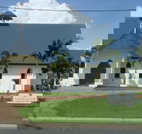 Kurrmine Beach Motel - Rental Cars