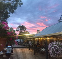 Old Canberra Inn - Rental Cars