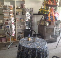 Loz's Coffee and Gifts - Rental Cars
