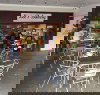 Lee's Bakery - Rental Cars