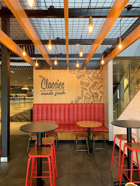 Ruby Chews Burgers And Shakes - Rental Cars 0