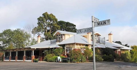 Radio Springs Hotel - Rental Cars 0