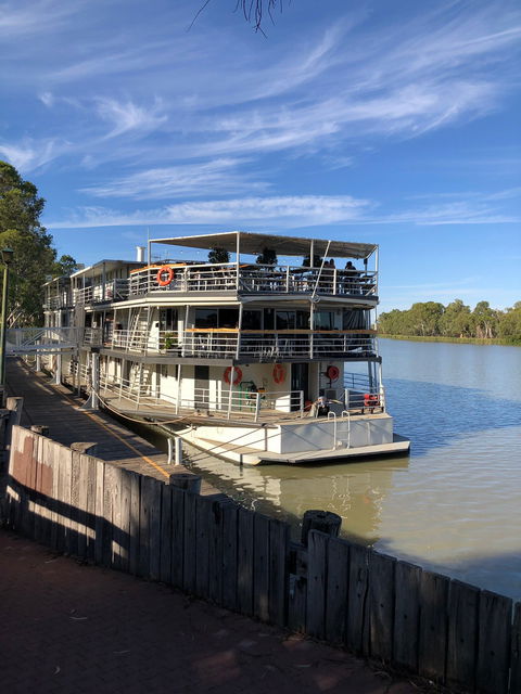 Murray River Queen - Rental Cars 1