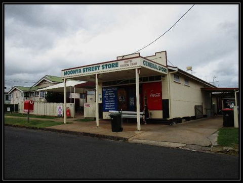 Moonya Street Store - Rental Cars 0