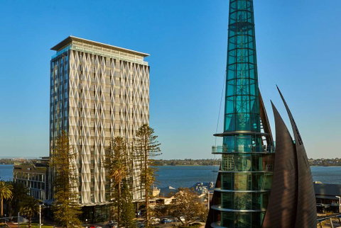 DoubleTree by Hilton Perth Waterfront - Rental Cars 0