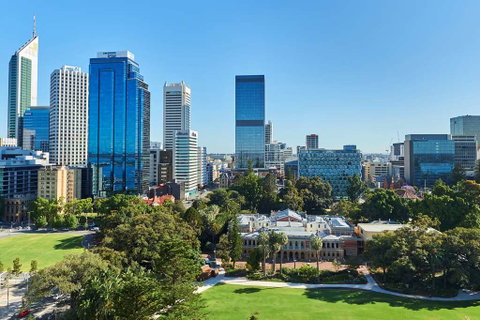 DoubleTree by Hilton Perth Waterfront - Rental Cars 3