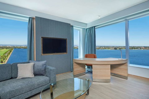 DoubleTree by Hilton Perth Waterfront - Rental Cars 7