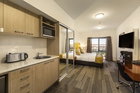 Quest Melbourne Airport - Rental Cars 1