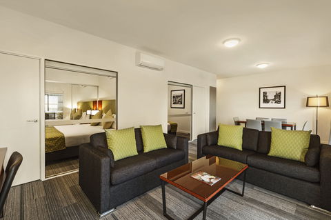 Quest Melbourne Airport - Rental Cars 4