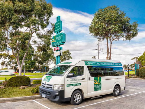 Quality Hotel Melbourne Airport - Rental Cars 1