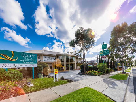 Quality Hotel Melbourne Airport - Rental Cars 2