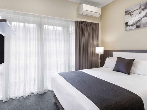 Quality Hotel Melbourne Airport - Rental Cars 6