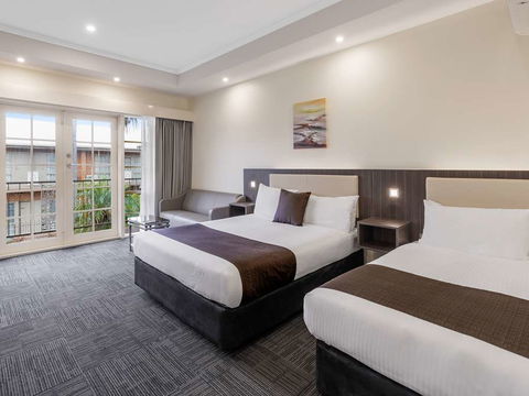 Quality Hotel Melbourne Airport - Rental Cars 7