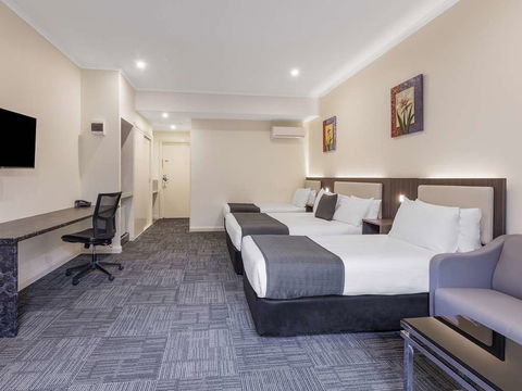 Quality Hotel Melbourne Airport - Rental Cars 9