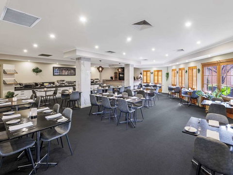 Quality Hotel Melbourne Airport - Rental Cars 15