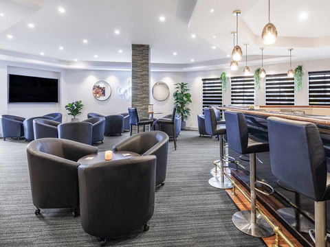Quality Hotel Melbourne Airport - Rental Cars 16