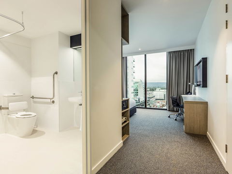Ibis Adelaide - Rental Cars 5