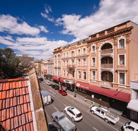 Hadley's Orient Hotel - Rental Cars