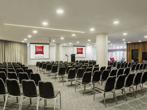Ibis Hotel - Rental Cars 11