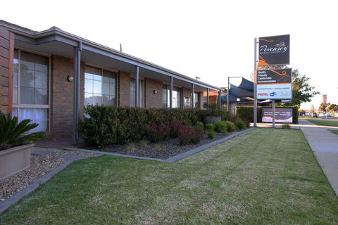 Pevensey Motor Lodge - Rental Cars 0