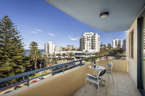 Quest Cronulla Beach - Rental Cars 1