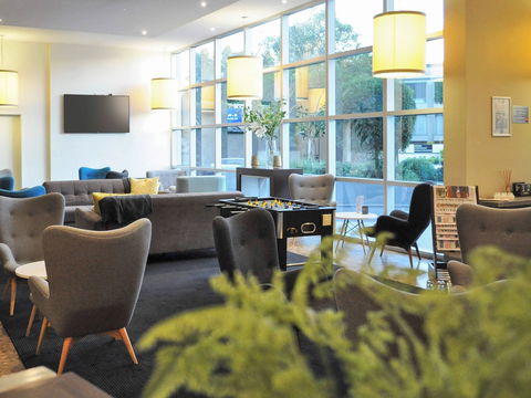 Hotel Ibis Glen Waverley - Rental Cars 2