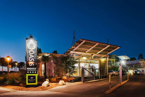 Majestic Oasis Apartments - Rental Cars 0