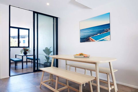 Veriu Camperdown - Rental Cars 11