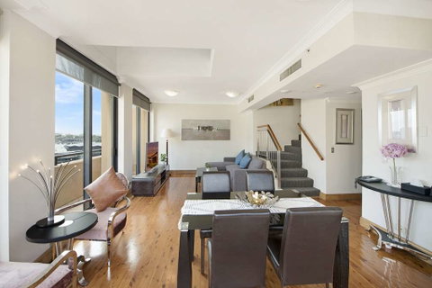 YEHS Hotel Sydney Harbour Suites - Rental Cars 12