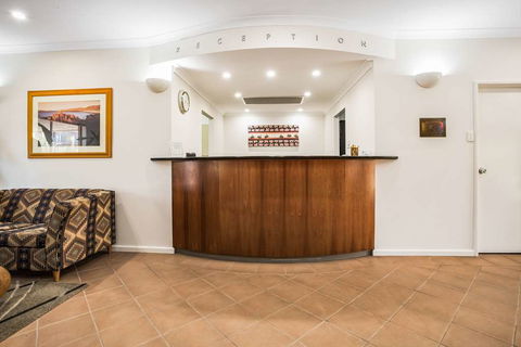 Karratha Central Apartments - Rental Cars 1