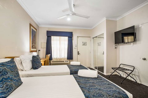 Karratha Central Apartments - Rental Cars 3