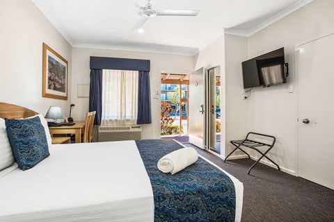 Karratha Central Apartments - Rental Cars 10