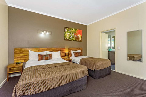 Quality Hotel Darwin Airport - Rental Cars 11