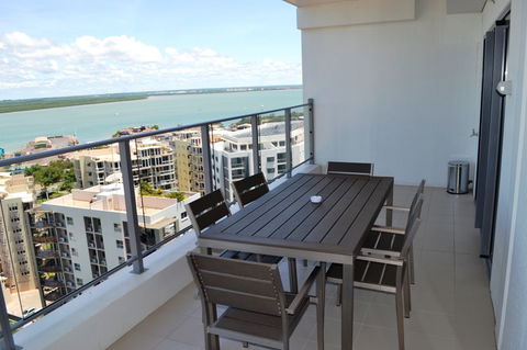 Signatures on Woods - Rental Cars 2