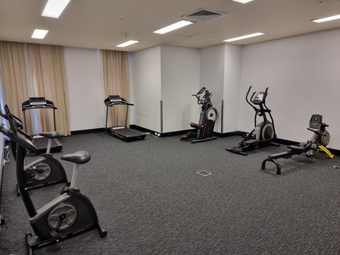 Metro Advance Apartments & Hotel - Rental Cars 16