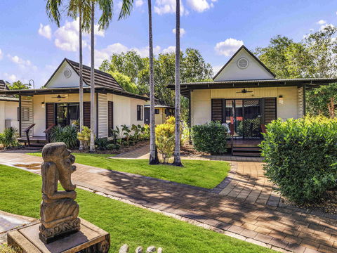 Mercure Darwin Airport Resort - Rental Cars 2