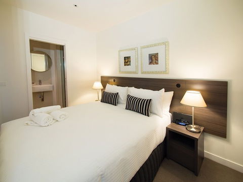 WRAP on Southbank - Rental Cars 2