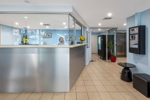 Nesuto Chippendale Sydney Apt Hotel - Rental Cars 1