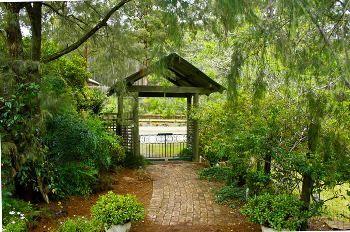 Kemeys Mountain Hideaway - Rental Cars 0